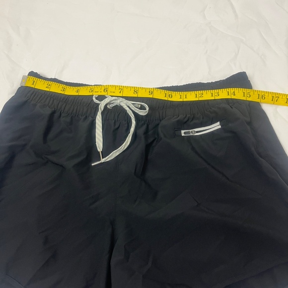 Vuori Clementine Athletic Shorts Sz XL 4” Drawstring Black No Lining - Picture 9 of 11